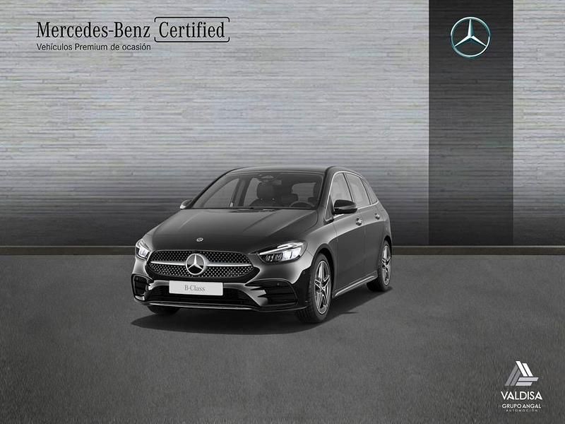 Usado Mercedes B200 AMG line 150 CV (110 kW) 2025 Negro Monovolumen
