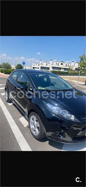 Usado Ford Fiesta Trend 68 CV (50 kW) 2010 Negro Utilitario