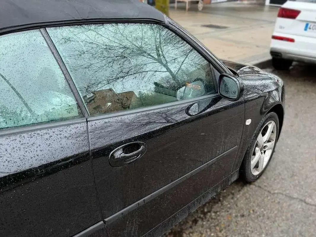 Usado Saab 9-3 Aero 175 CV (128 kW) 2007 Negro Descapotable