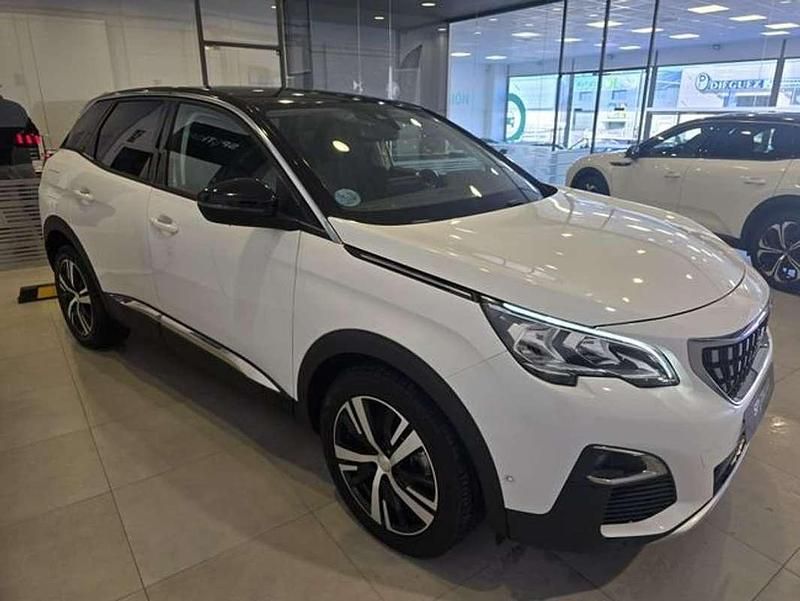 Usado Peugeot 3008 Allure 131 CV (96 kW) 2019 Blanco SUV