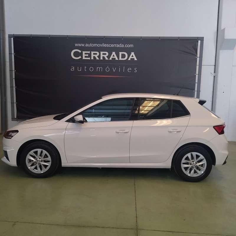 Usado Skoda Fabia Ambition 110 CV (80 kW) 2023 Blanco Utilitario