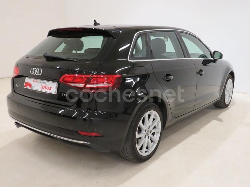 Usado Audi A3 Design 116 CV (85 kW) 2017 Negro Berlina