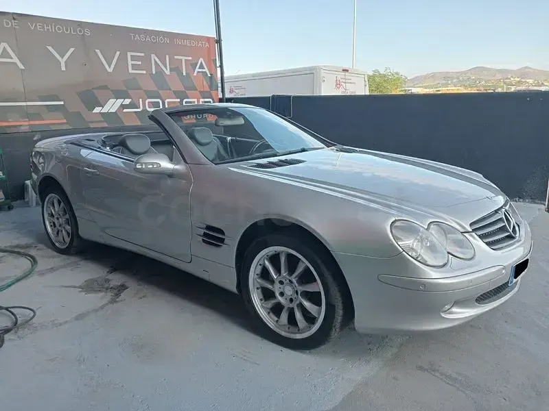 Usado Mercedes SL500 306 CV (225 kW) 2002 Gris / plata Descapotable