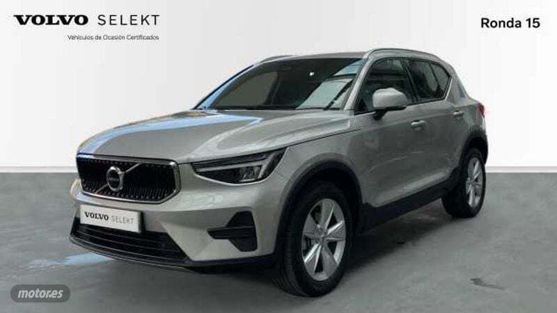 Plateado Usado 2024 Volvo XC40 Core SUV | 32.900 € (Super precio) - Imagen 1/4