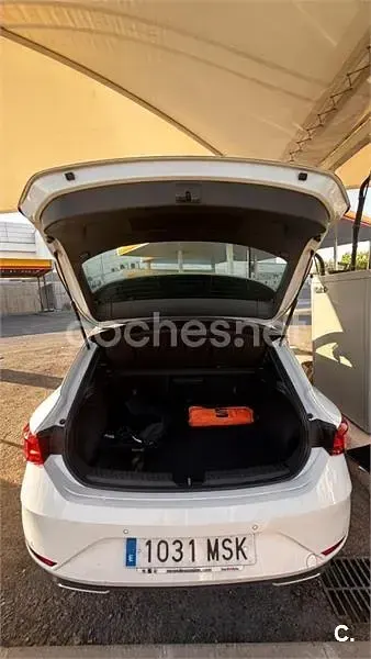 Usado Seat Leon FR 204 CV (150 kW) 2024 Blanco Berlina