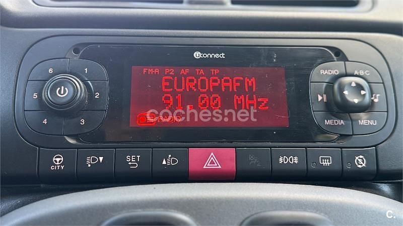 Blanco Usado 2020 Fiat Panda Cross Cross Utilitario | 8950 € (Caro) - Imagen 1/4