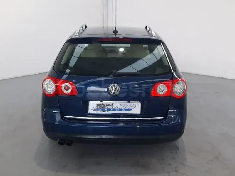 Usado VW Passat Advance 140 CV (102 kW) 2010 Azul Familiar