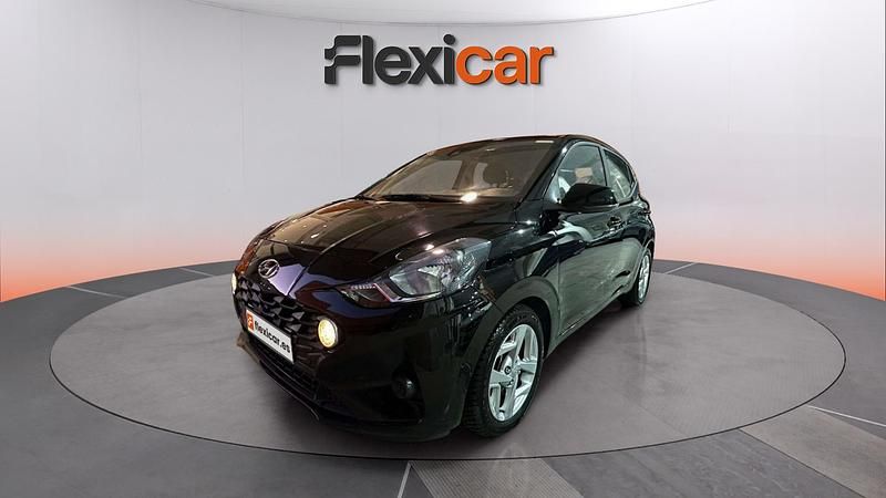 Usado Hyundai i10 67 CV (49 kW) 2022 Negro Utilitario