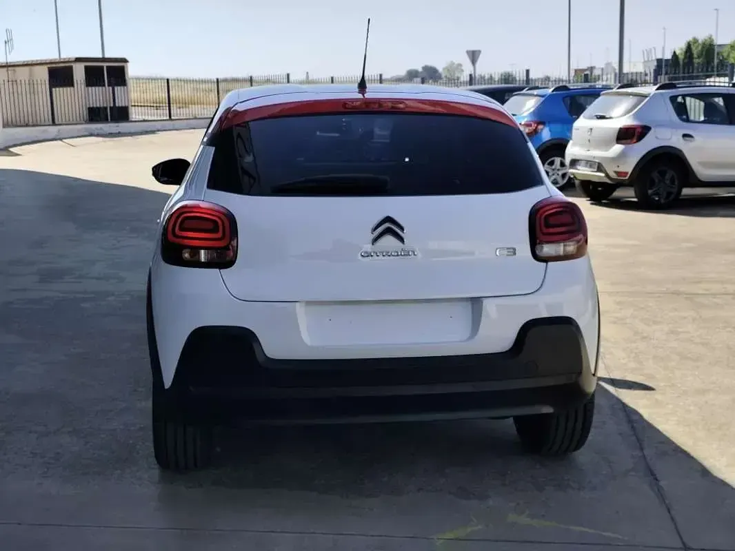 Usado Citroën C3 Feel 99 CV (72 kW) 2022 Blanco Utilitario