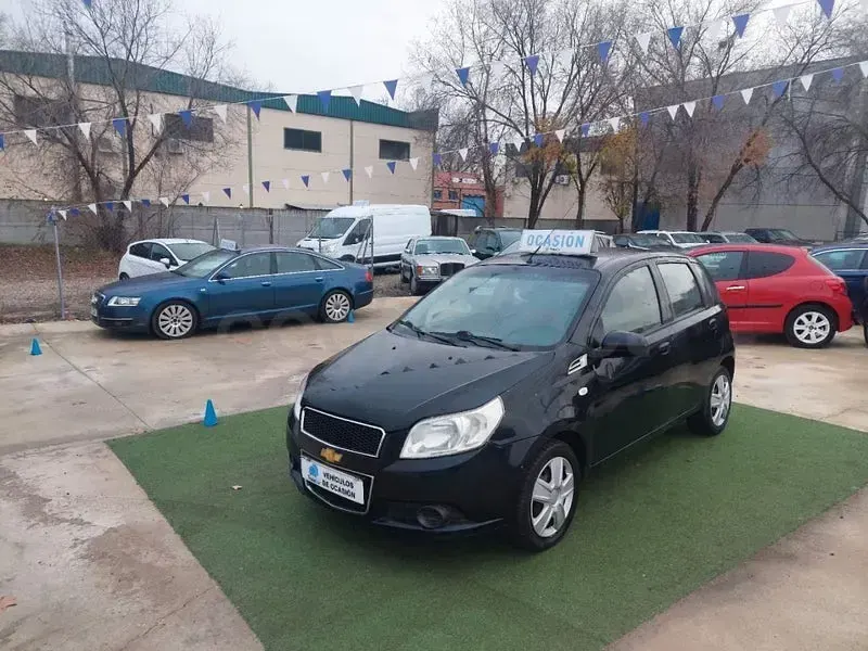 Usado Chevrolet Aveo LS 84 CV (61 kW) 2010 Negro Berlina