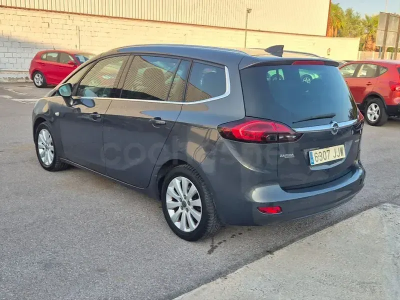 Usado Opel Zafira Tourer Excellence 136 CV (100 kW) 2015 Gris / plata Monovolumen