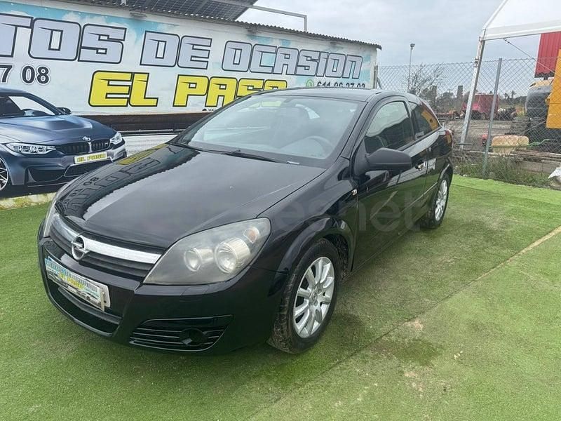 Usado Opel Astra GTC Cosmo 100 CV (73 kW) 2007 Negro Berlina