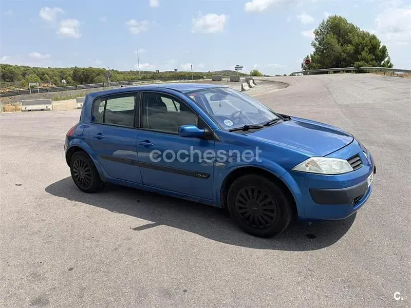 Usado Renault Mégane II Expression 115 CV (84 kW) 2002 Azul Berlina