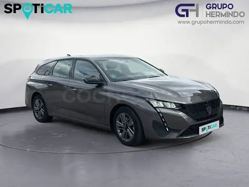 Usado Peugeot 308 130 CV (95 kW) 2022 Gris / plata Familiar