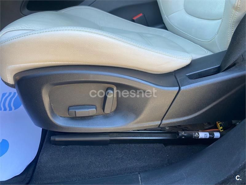 Usado Jaguar F-Pace Prestige 180 CV (132 kW) 2016 Azul SUV