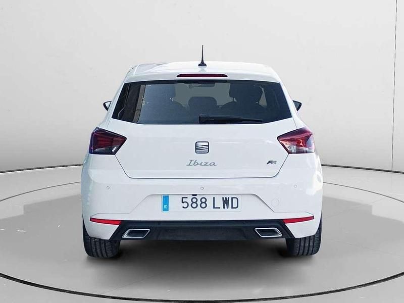 Usado Seat Ibiza FR 111 CV (81 kW) 2022 Blanco Utilitario