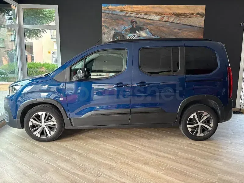 Usado Peugeot Rifter Allure 100 CV (73 kW) 2023 Azul Monovolumen