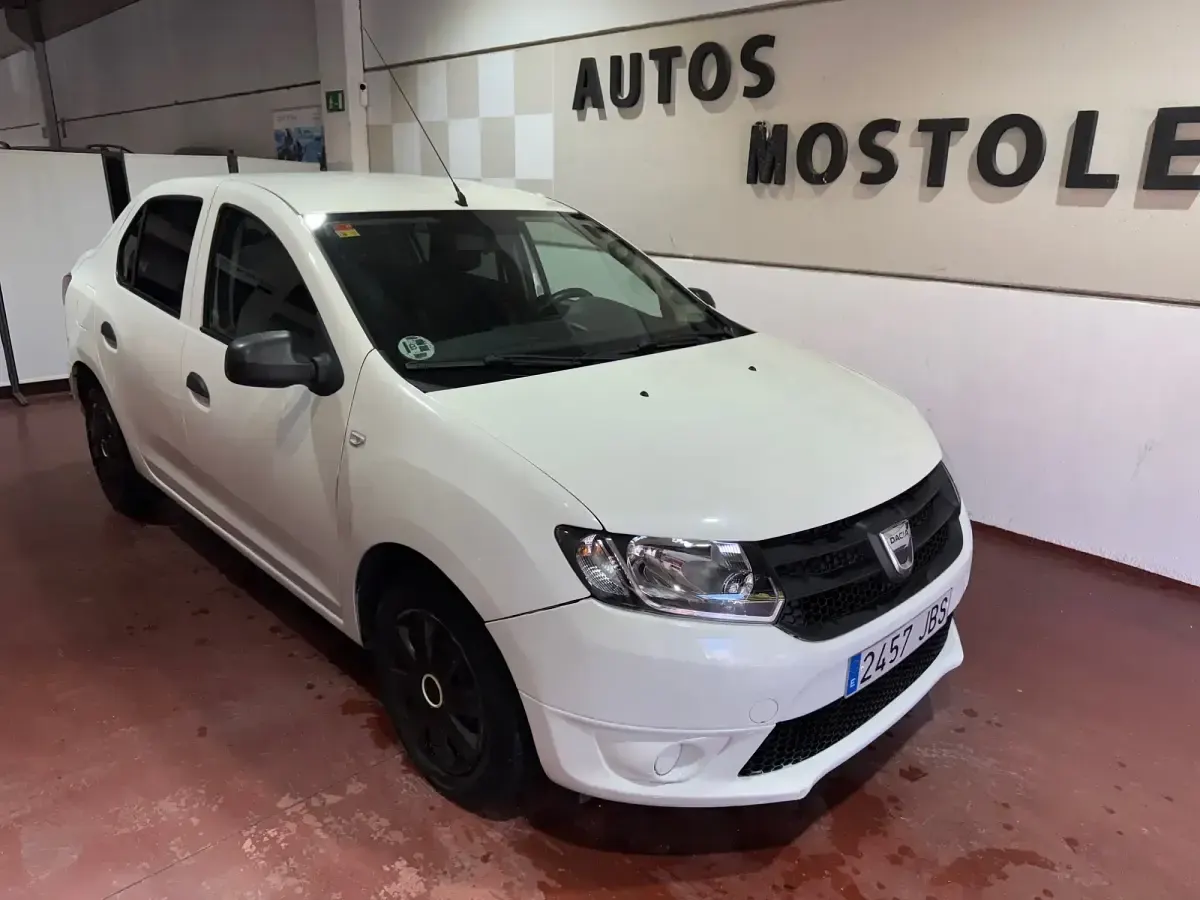 Usado Dacia Logan Lauréate 90 CV (66 kW) 2014 Berlina