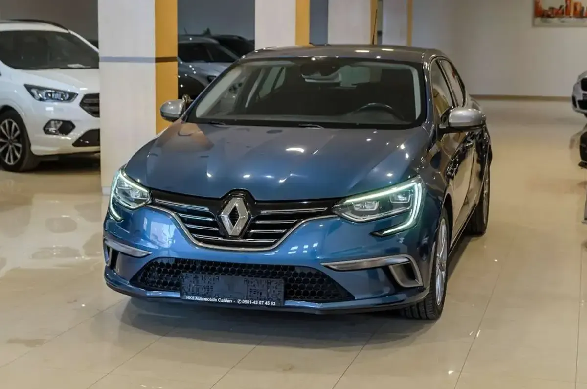 Usado Renault Mégane GT Line GT-Line 132 CV (97 kW) 2017 Azul Berlina