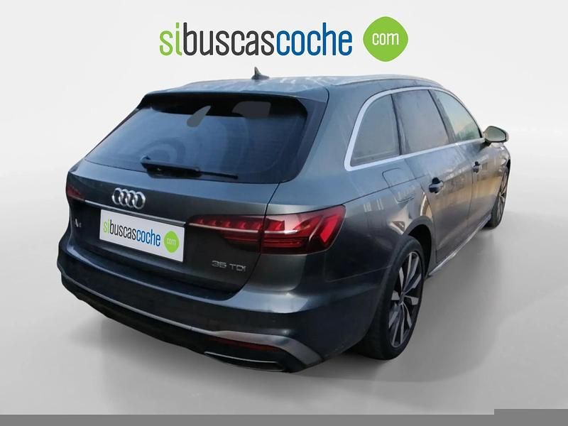 Usado Audi A4 S-Line 163 CV (119 kW) 2022 Gris/plata Familiar