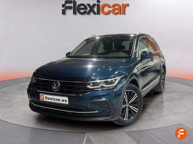 Usado VW Tiguan Life 150 CV (110 kW) 2022 Verde SUV