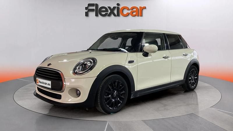 Usado Mini ONE 102 CV (75 kW) 2019 Beige Utilitario