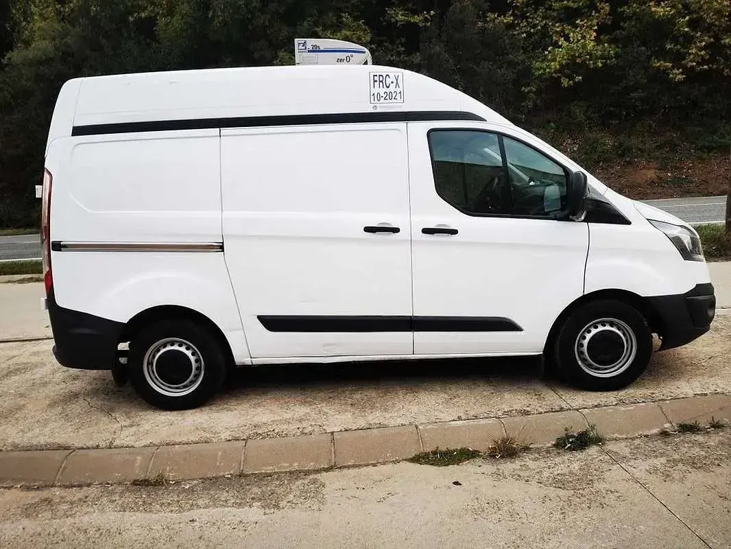 Usado Ford Tourneo Custom Titanium 125 CV (91 kW) 2016 Blanco Van