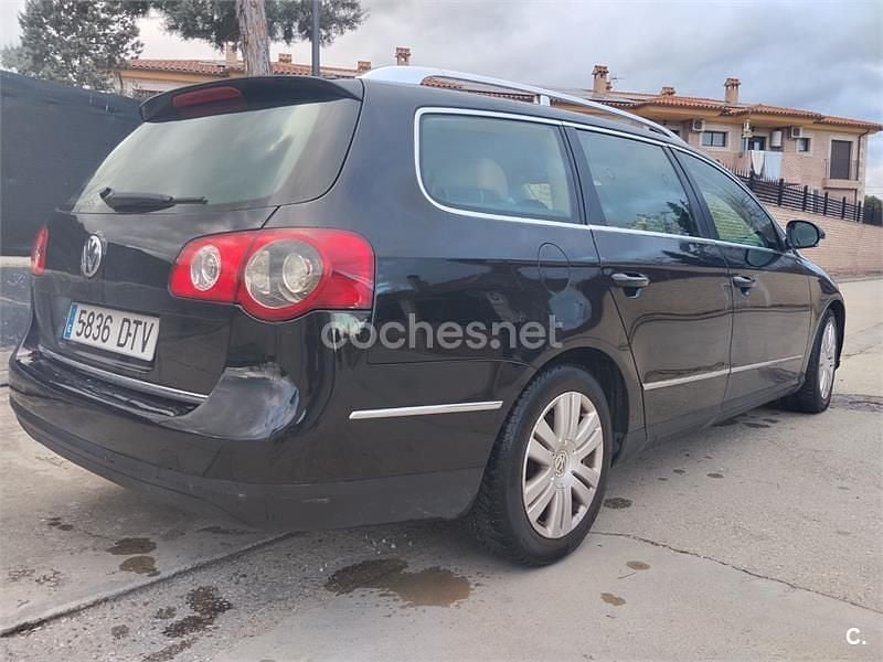 Usado VW Passat Highline 140 CV (102 kW) 2006 Negro Familiar