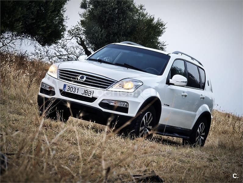 Blanco Usado 2014 Ssangyong (KGM) Rexton Limited SUV | 17.500 € - Imagen 1/4