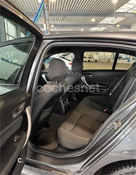 Usado BMW 120 Comfort Edition 184 CV (135 kW) 2019 Gris / plata Utilitario