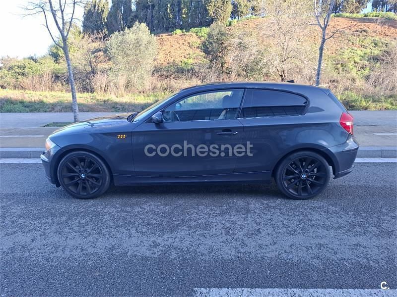 Usado BMW 120 177 CV (130 kW) 2007 Gris / plata Utilitario