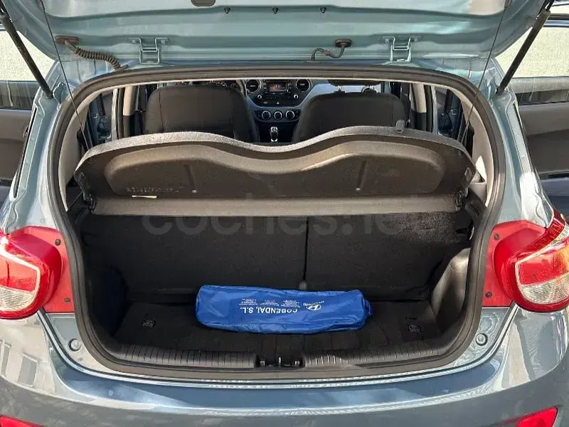 Usado Hyundai i10 87 CV (63 kW) 2016 Azul Utilitario