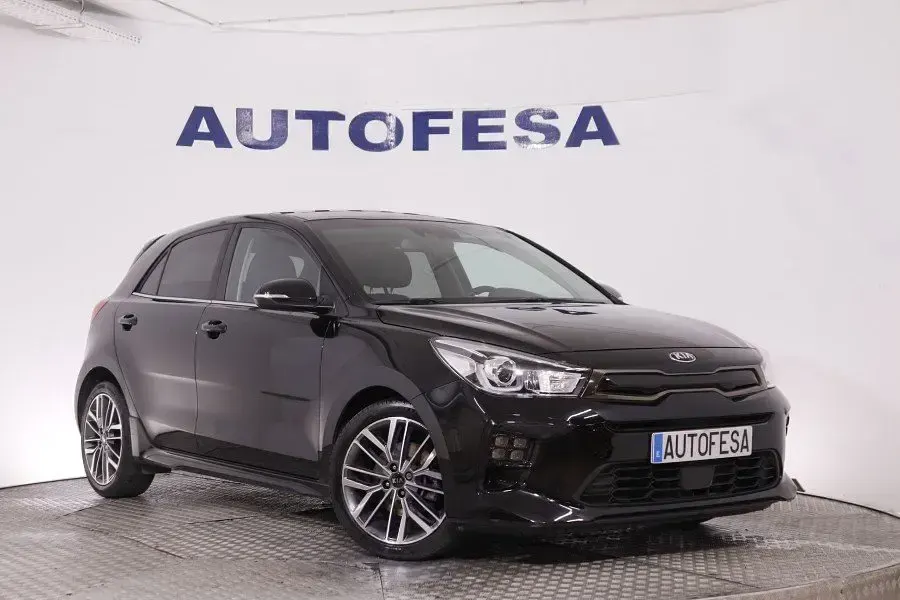 Usado Kia Rio GT-Line 120 CV (88 kW) 2020 Negro