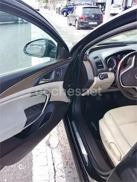 Usado Opel Insignia Excellence 130 CV (95 kW) 2013 Negro Berlina