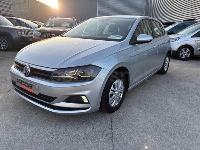 Usado VW Polo Advance 80 CV (58 kW) 2019 Gris / plata Utilitario