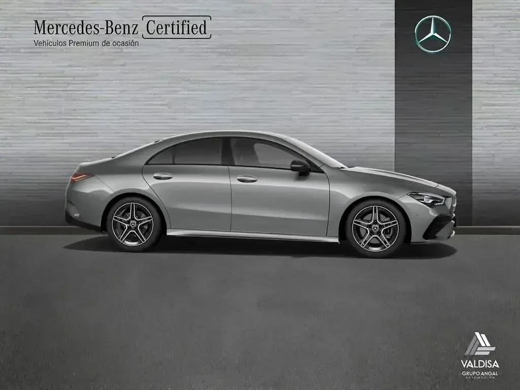 Usado Mercedes CLA200 163 CV (119 kW) 2025 Gris Berlina