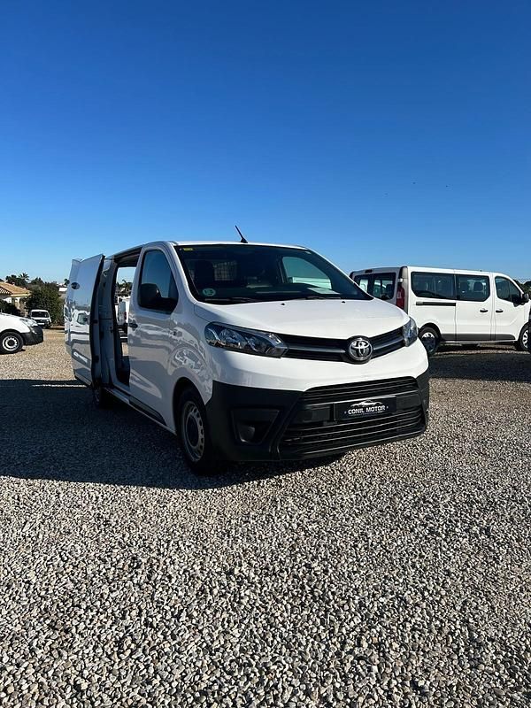 Usado Toyota Proace Comfort 122 CV (89 kW) 2018 Blanco Monovolumen