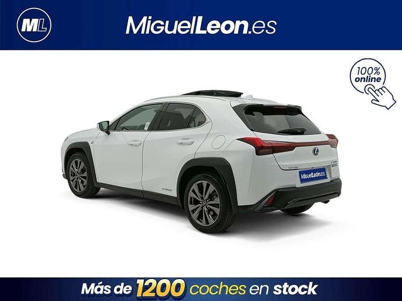 Usado Lexus UX 250h Executive Line 185 CV (136 kW) 2020 Blanco SUV