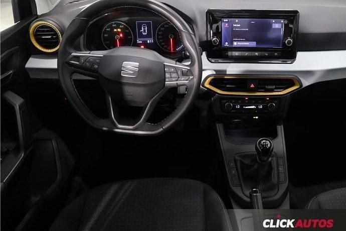 Usado Seat Ibiza Style 110 CV (80 kW) 2022 Rojo Utilitario