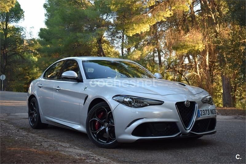 Gris / plata Usado 2018 Alfa Romeo Giulia Quadrifoglio Berlina | 53.900 € (Buen precio) - Imagen 1/4
