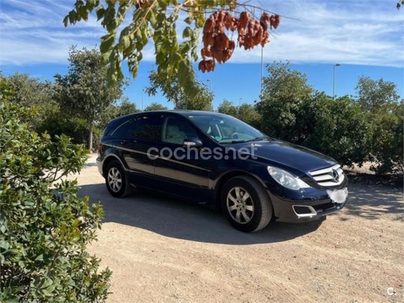 Usado Mercedes R350 272 CV (200 kW) 2006 Azul Monovolumen