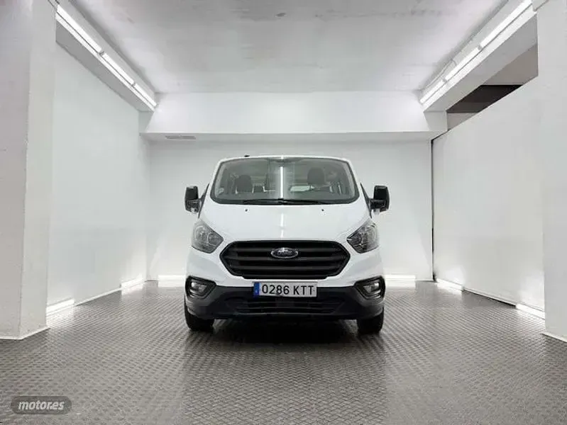 Usado Ford Transit Ambiente 105 CV (77 kW) 2020 Blanco Familiar