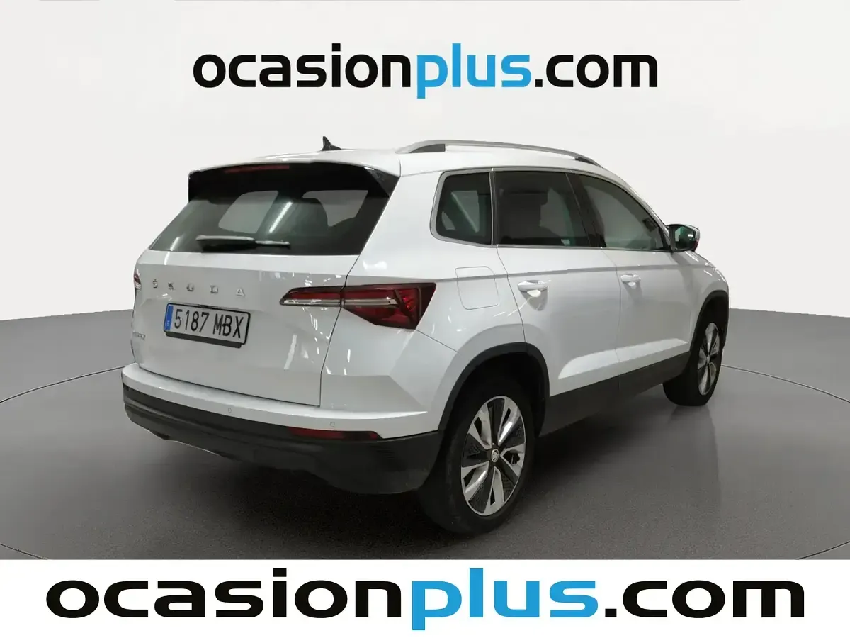 Usado Skoda Karoq Style 150 CV (110 kW) 2022 Blanco SUV