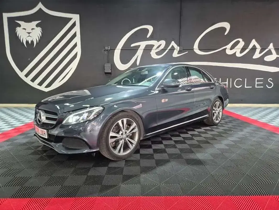 Usado Mercedes C220 Edition 170 HP (125 kW) 2017 Cinzento Sedan