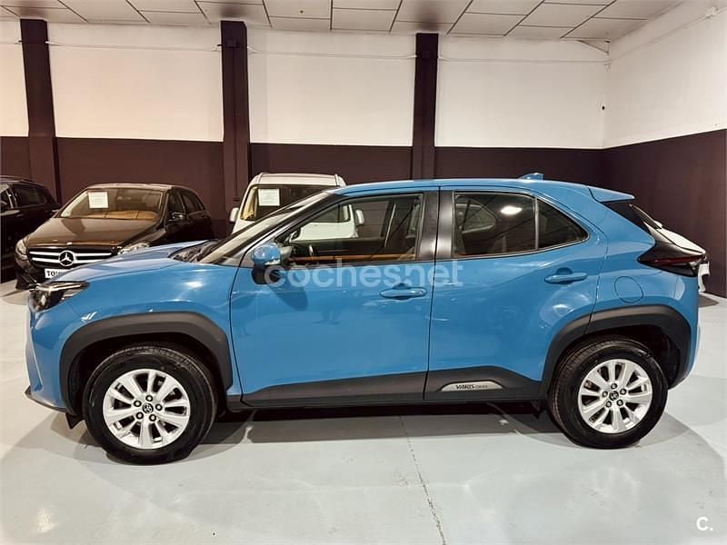 Azul Usado 2022 Toyota Yaris Hybrid Active SUV | 21.000 € (Precio justo) - Imagen 1/1