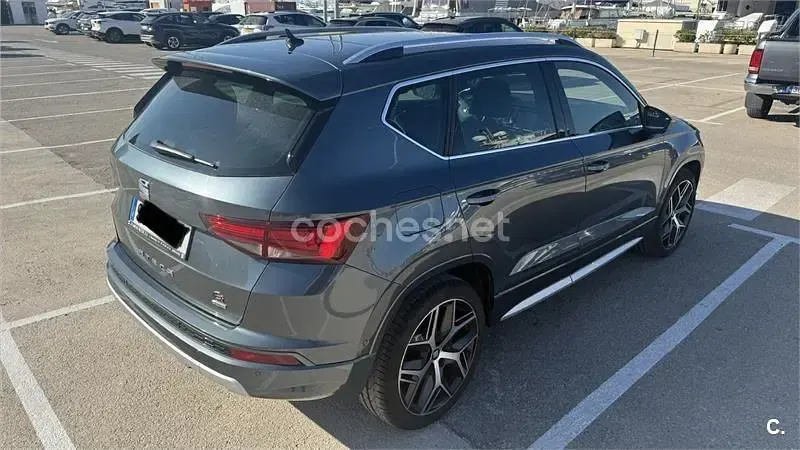 Usado Seat Ateca FR 190 CV (139 kW) 2018 Gris / plata SUV