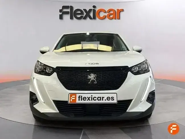Usado Peugeot 2008 Active 110 CV (80 kW) 2021 Blanco SUV