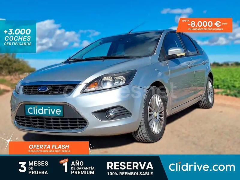 Gris / plata Usado 2010 Ford Focus Titanium Berlina | 5990 € (Precio justo) - Imagen 1/3