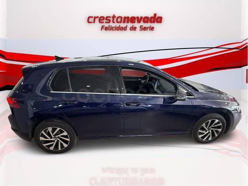 Usado VW Golf VIII 204 CV (150 kW) 2023 Azul Berlina