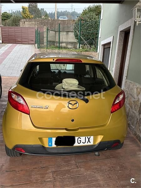 Usado Mazda 2 Active 68 CV (50 kW) 2008 Amarillo Utilitario